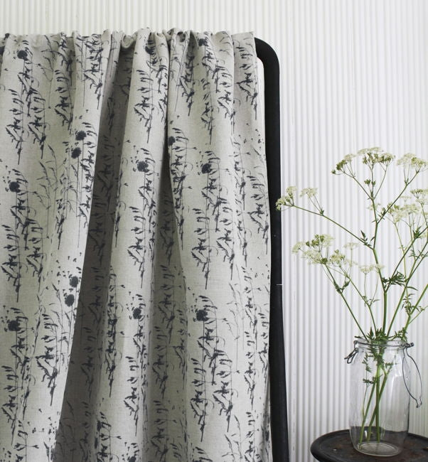 Breeze Charcoal - Curtain fabric with Grey botanical pattern