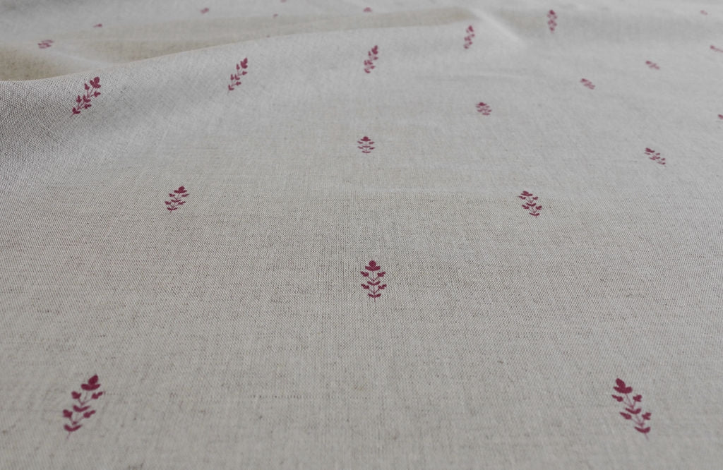 Asli Cherry - Natural fabric with classical red pattern