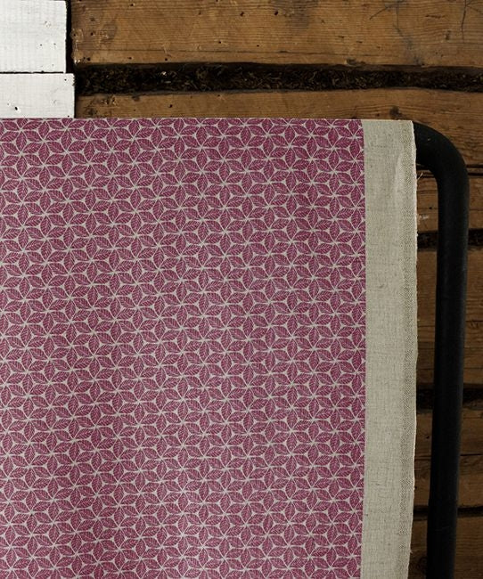 Saana Cherry - Curtain fabric, abstract Red geometric pattern