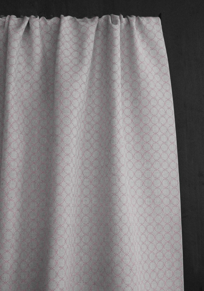 Rosalina Dusty Pink - Pink patterned fabric