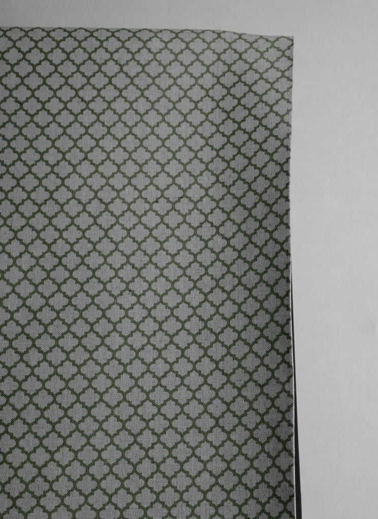 Jonna Khaki - Curtain fabric, green moroccan clover pattern