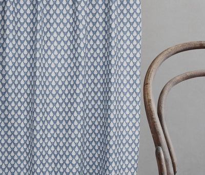 Kira Agate Blue- Curtain fabric with Blue botanical print