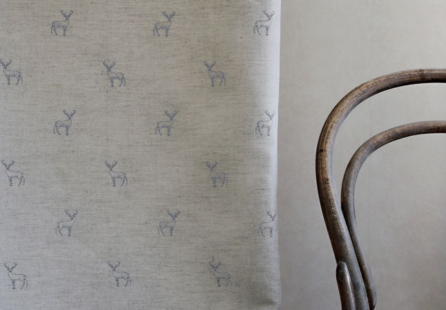 Deer Ash - Curtain fabric with grey pattern of deers