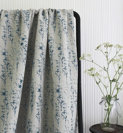 Breeze Blue Stone - Curtain fabric with Blue botanical pattern