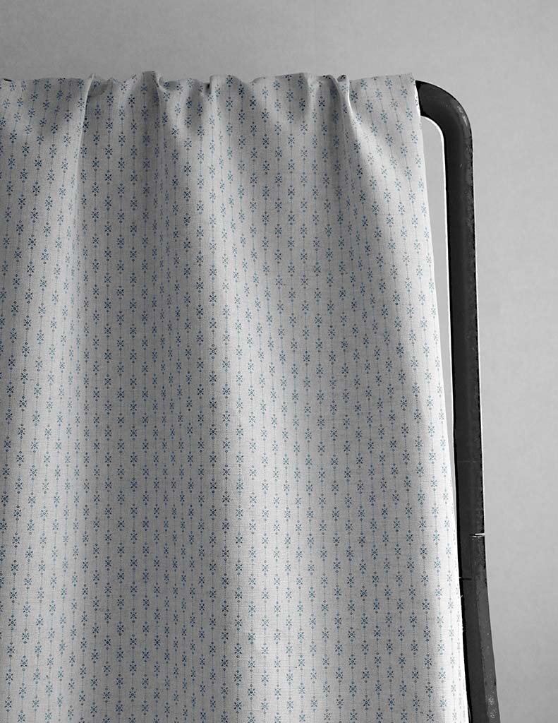 Nikolet Blue Stone - Curtain fabric, classic Blue pattern