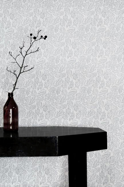 Lisbell Greige-WHT - White linen fabric with Grey botanical print