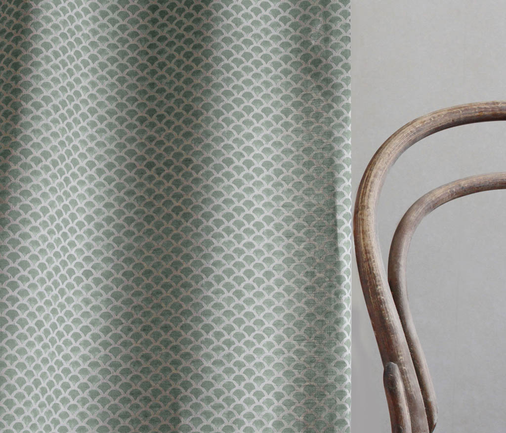 Erle Jade Mist - Natural curtain fabric, Green contemporary print