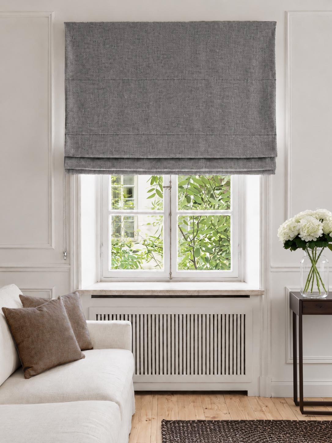 Gina Ebony - roman blind 