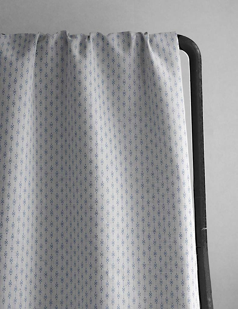 Nikolet Night Blue - Curtain fabric, classic Blue pattern