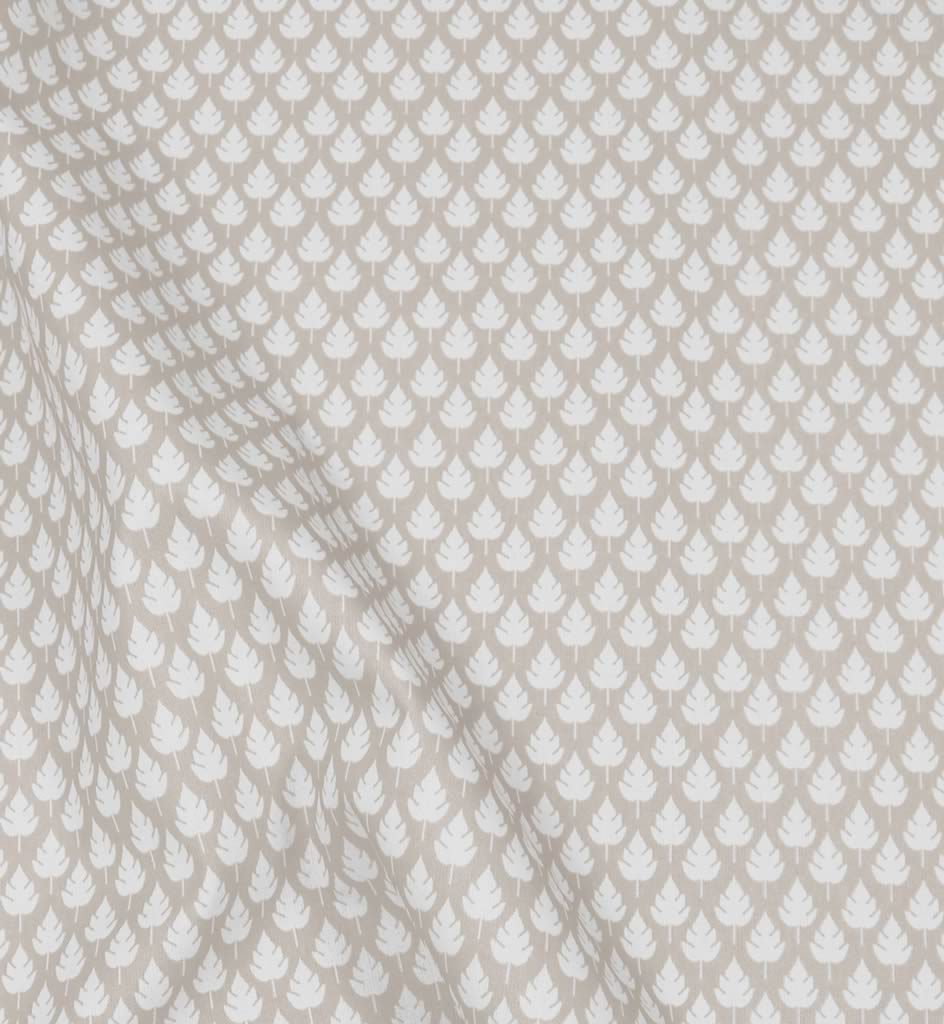 Kira SandWind - Curtain fabric with Dusty Cream botanical print
