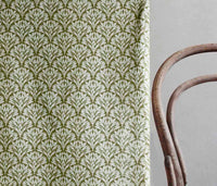 Birna Seaweed - Curtain fabric with Green botanical print