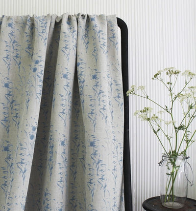 Breeze True Blue - Curtain fabric with Blue botanical pattern